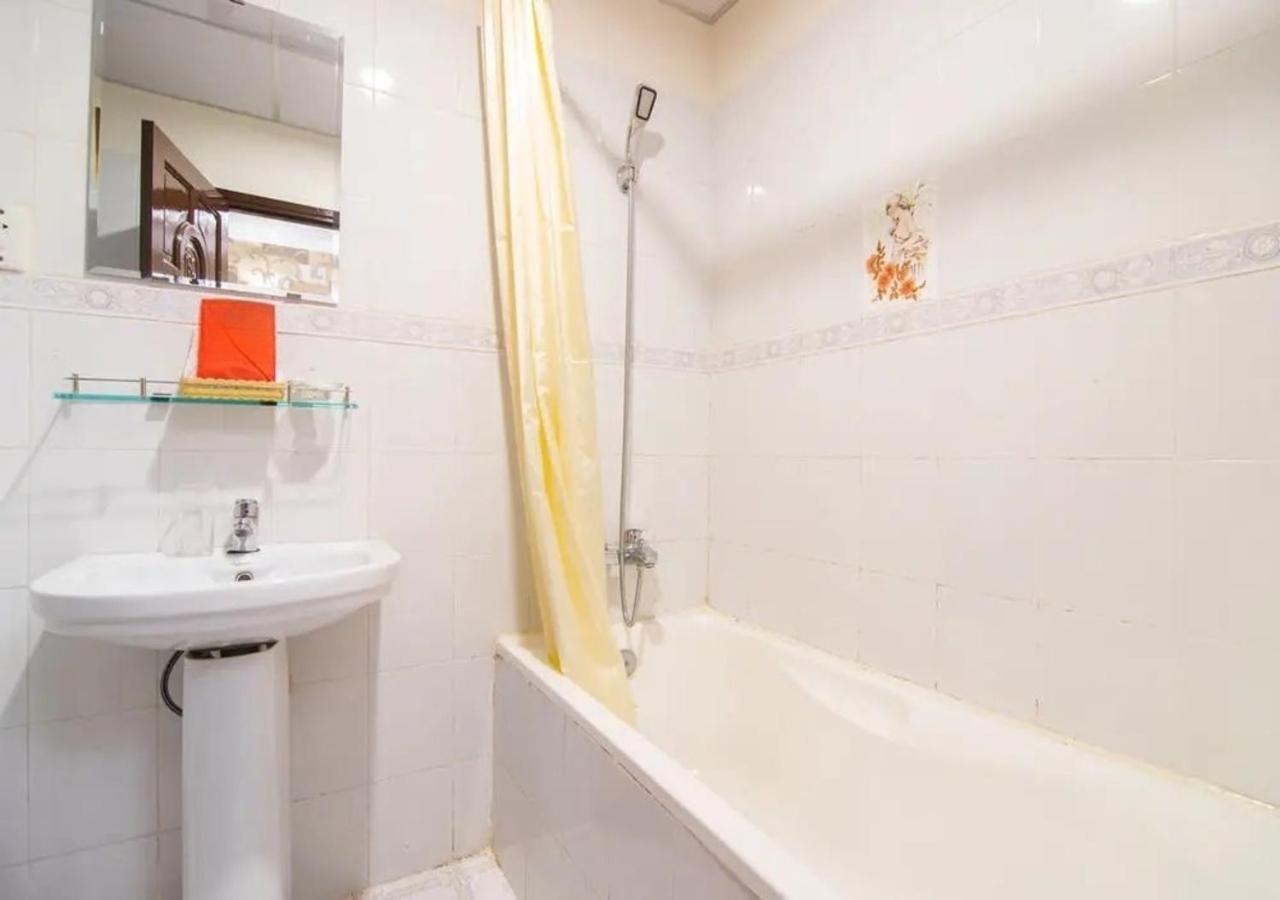 Tan Hoang Long Hotel Thành Pho Ho Chí Minh Esterno foto